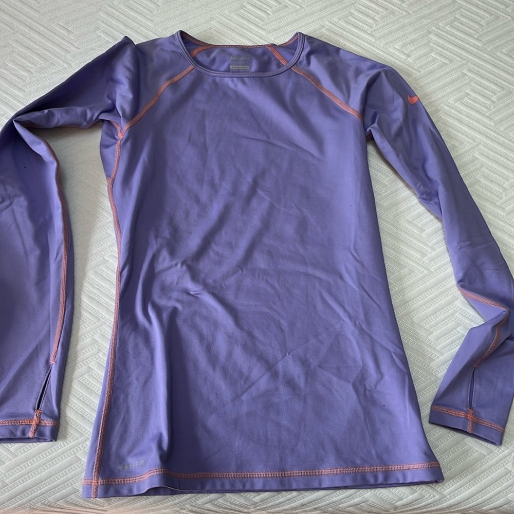 Nike top